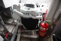 Tàu chở thủy thủ đoàn để bán