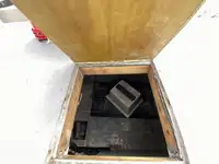 Tàu du lịch để bán