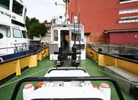 Tàu kéo để bán