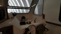 Tàu kéo lưới để bán