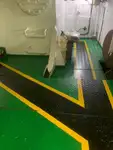 Tàu cung cấp để bán