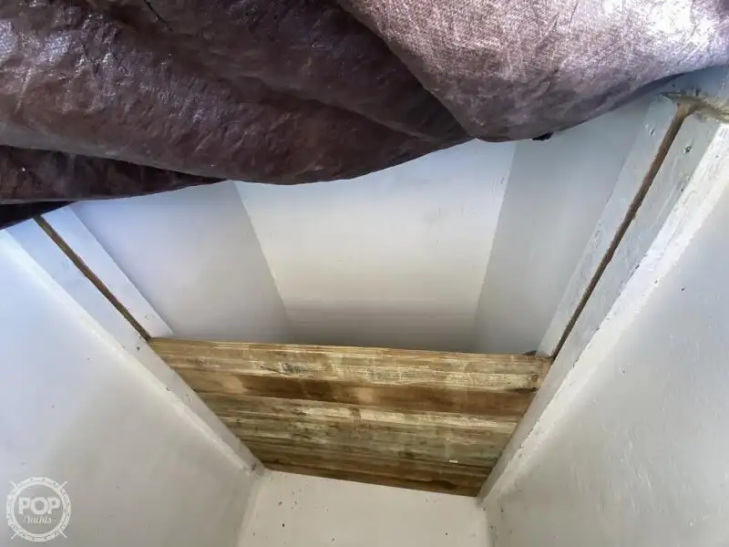 Tàu kéo lưới để bán