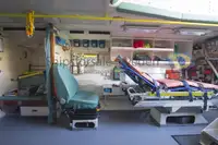 Tàu cứu hộ để bán