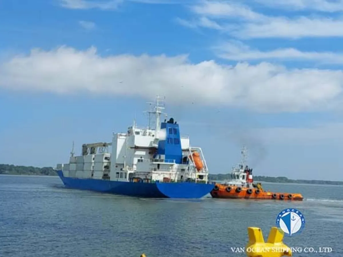 Tàu lạnh để bán