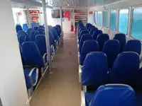 Tàu phà để bán
