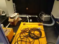 Tàu làm việc để bán