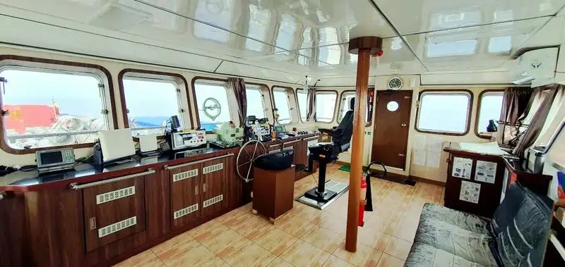 Tàu đổ bộ, chở hàng để bán