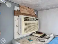Tàu cung cấp để bán