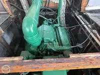 Tàu kéo lưới để bán