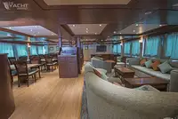 Tàu du lịch để bán