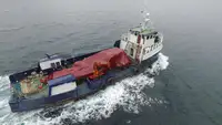 Tàu làm việc để bán