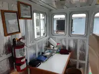 Tàu kéo để bán