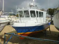 Tàu kéo lưới để bán