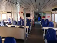 Tàu phà để bán