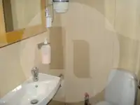 Tàu kéo lưới ngang để bán