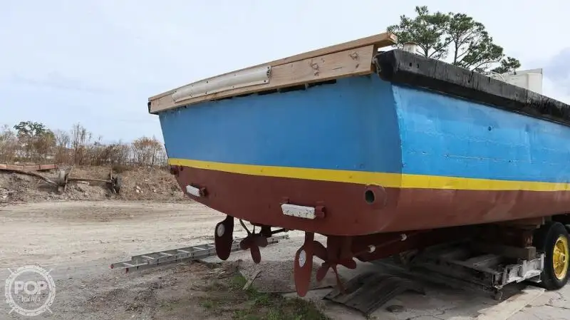 Tàu tuần tra để bán