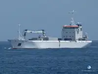 Tàu lạnh rao bán