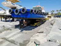 Thuyền làm việc rao bán