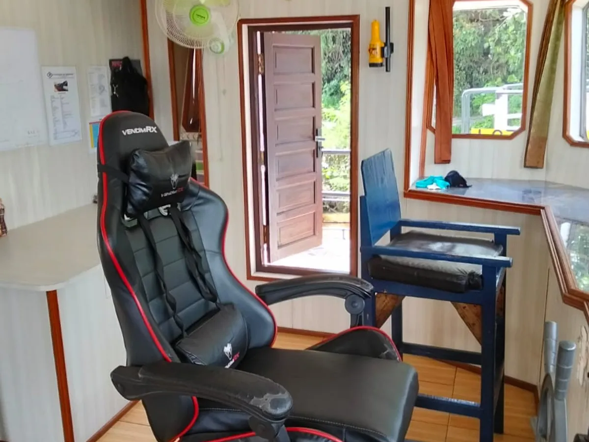 Tàu đổ bộ, chở hàng để bán