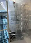 Tàu chở khách và hàng hóa để bán