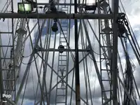 Tàu kéo lưới để bán