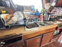 Tàu kéo lưới để bán