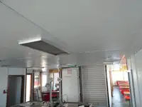 Tàu du lịch để bán