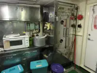 Tàu cung cấp để bán