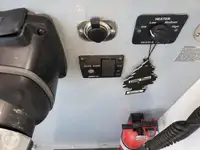 Tàu chế biến cá để bán