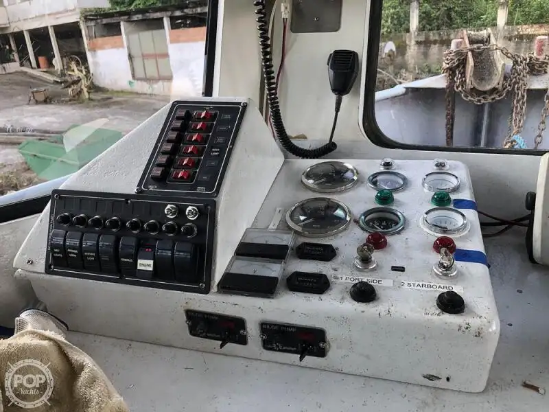 Tàu cung cấp để bán