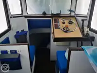 Tàu chế biến cá để bán