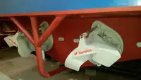 Tàu chở thủy thủ đoàn để bán