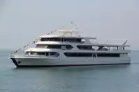 Tàu chở khách để bán