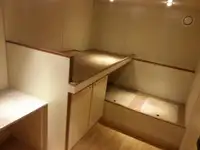 Tàu kéo để bán