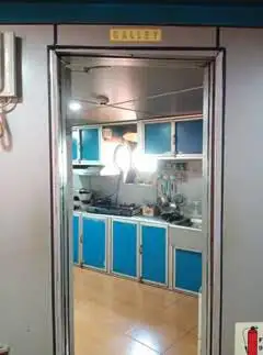 Tàu kéo để bán