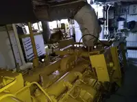 Tàu kéo lưới để bán