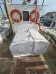 Tàu làm việc để bán