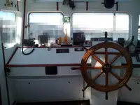 Tàu kéo để bán