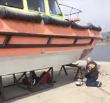 Tàu dẫn đường để bán