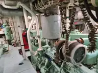 Tàu câu dài để bán