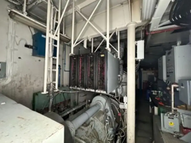 Tàu kéo để bán