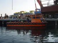 Tàu làm việc để bán