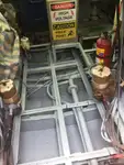 Tàu làm việc để bán
