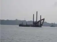 Tàu nạo vét để bán