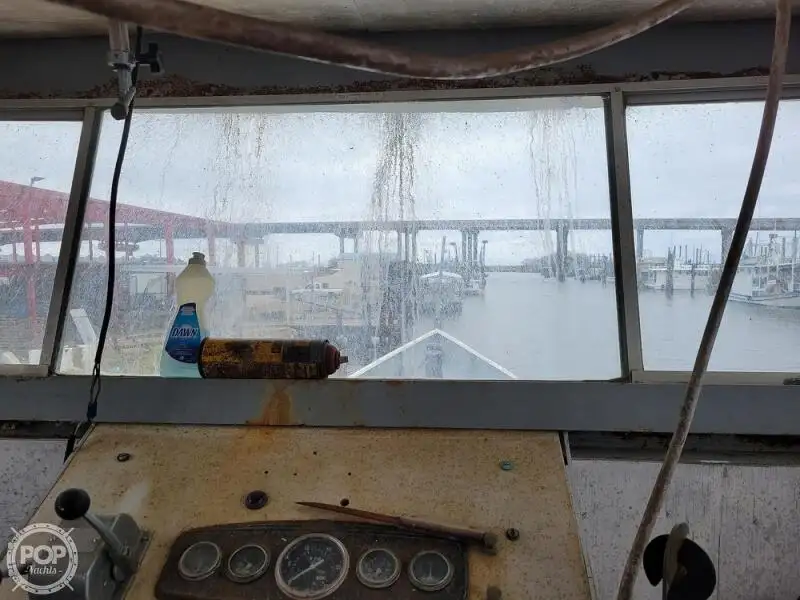 Tàu cung cấp để bán