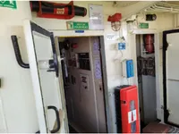 Tàu cung cấp để bán