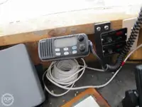 Tàu kéo lưới để bán