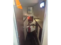 Tàu làm việc để bán