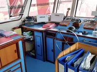 Tàu khảo sát để bán