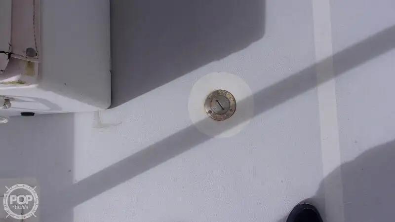 Tàu hỗ trợ lặn để bán